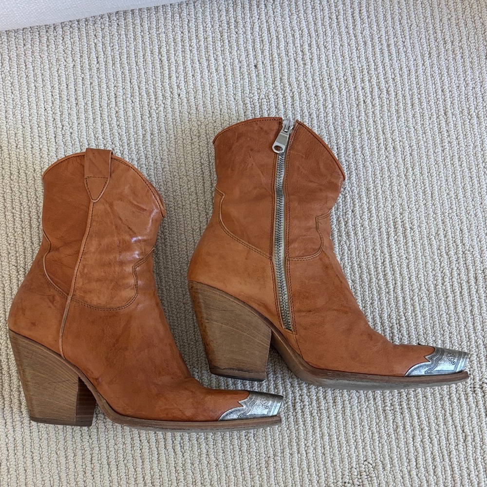 Free people Brayden Weatern Brown Leather Ankle Boots with Silver Accents